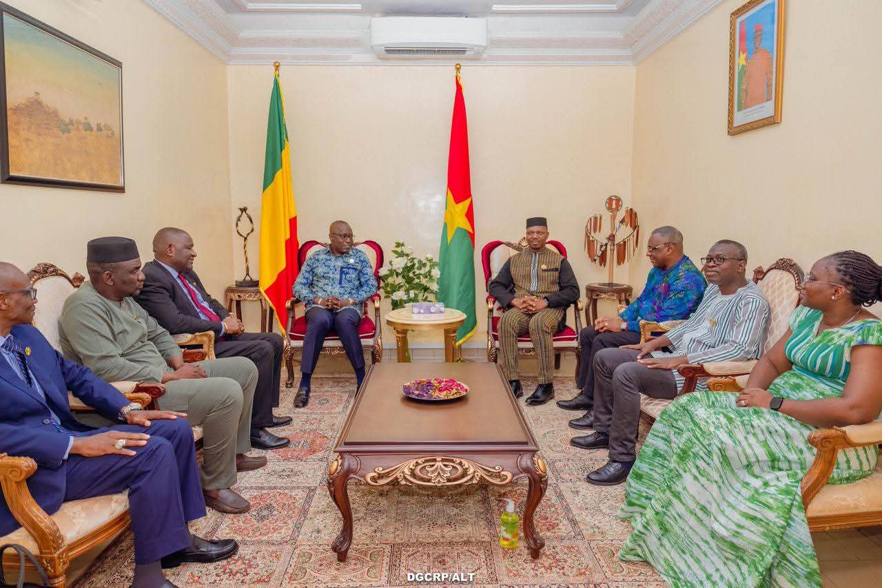 Ouagadougou accueille les Présidents des Parlements de l’AES pour une réunion stratégique
